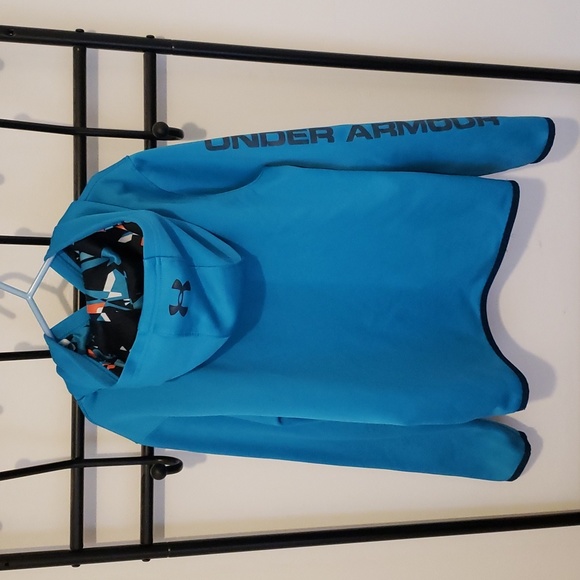 Youth Under Armour hoodie - Picture 2 of 3